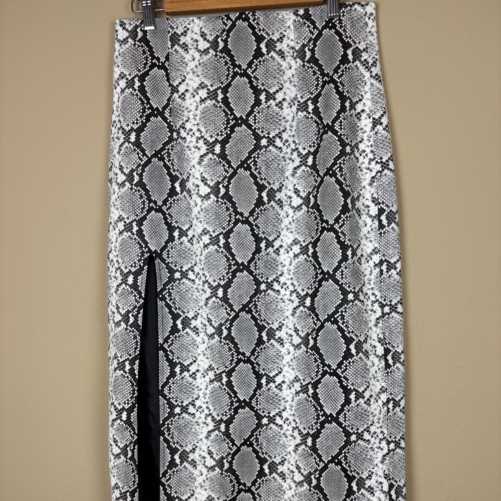 TopShop Black/White Snake Print Faux Leather Midi Pencil Skirt with Slit; Size 8